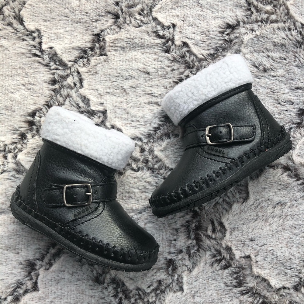L'Amour & Angel (3 infant) black UNISEX boots NEW IN BOX.